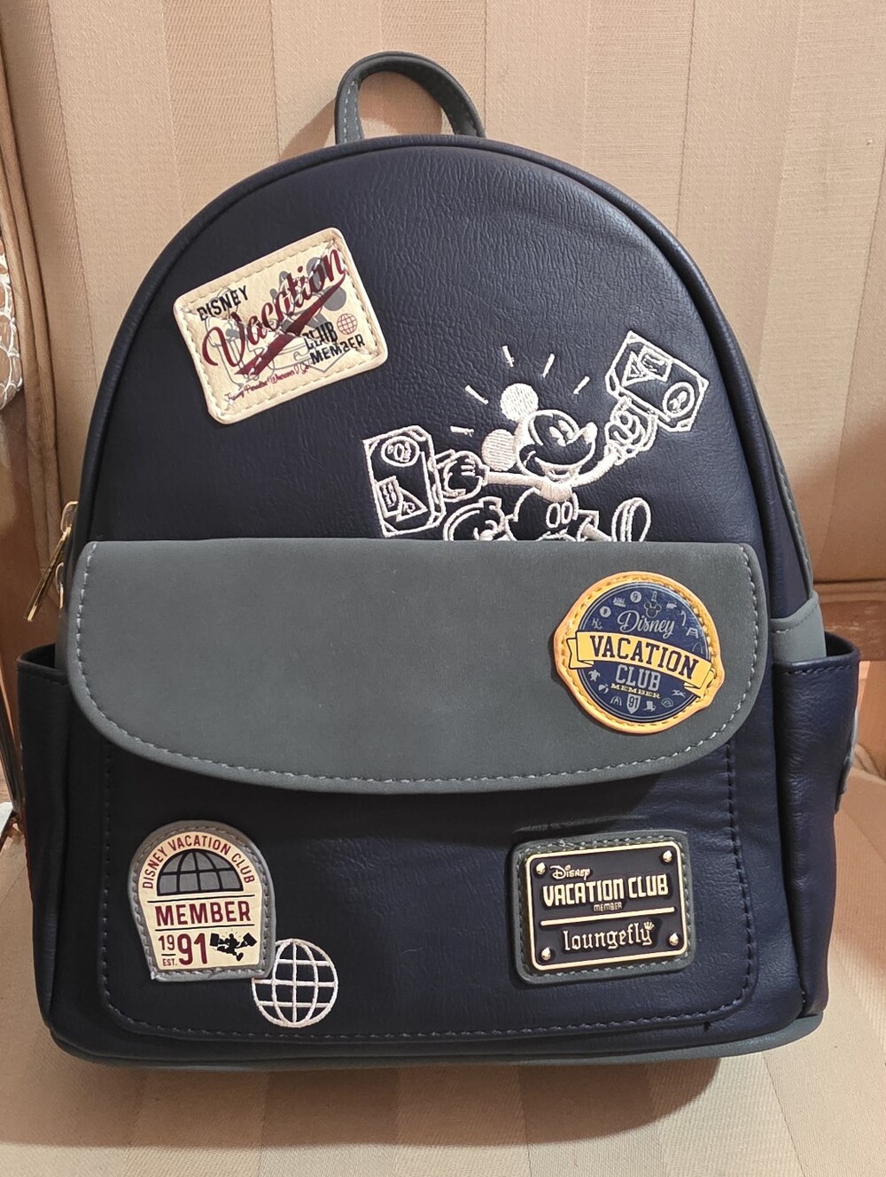 RARE DISNEY MICKEY DVC 30TH ANNIVERSARY LOUNGE FLY BACKPACK NEW WITHOUT TAGS